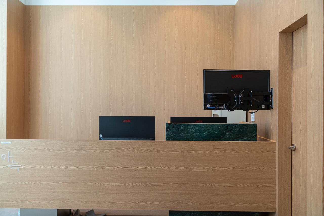 Aank Hotel Hongdae Сеул Экстерьер фото